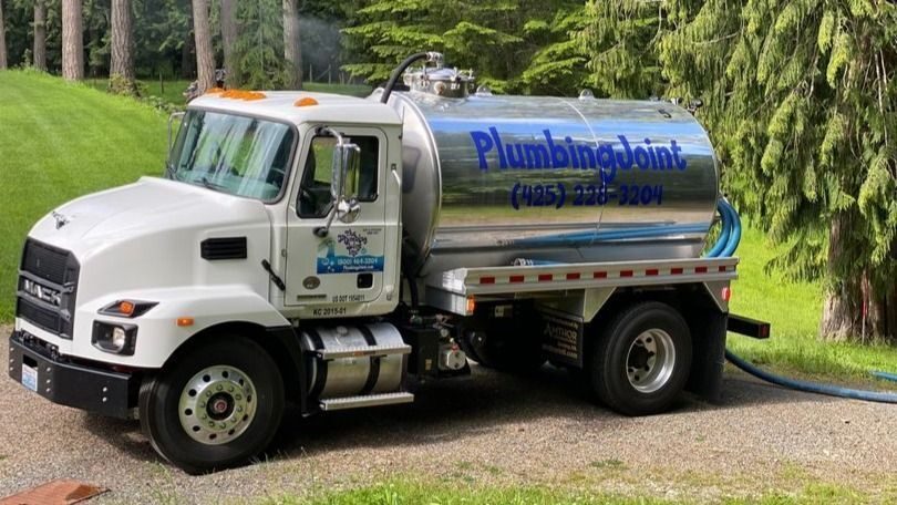 Plumbing Joint septic truck